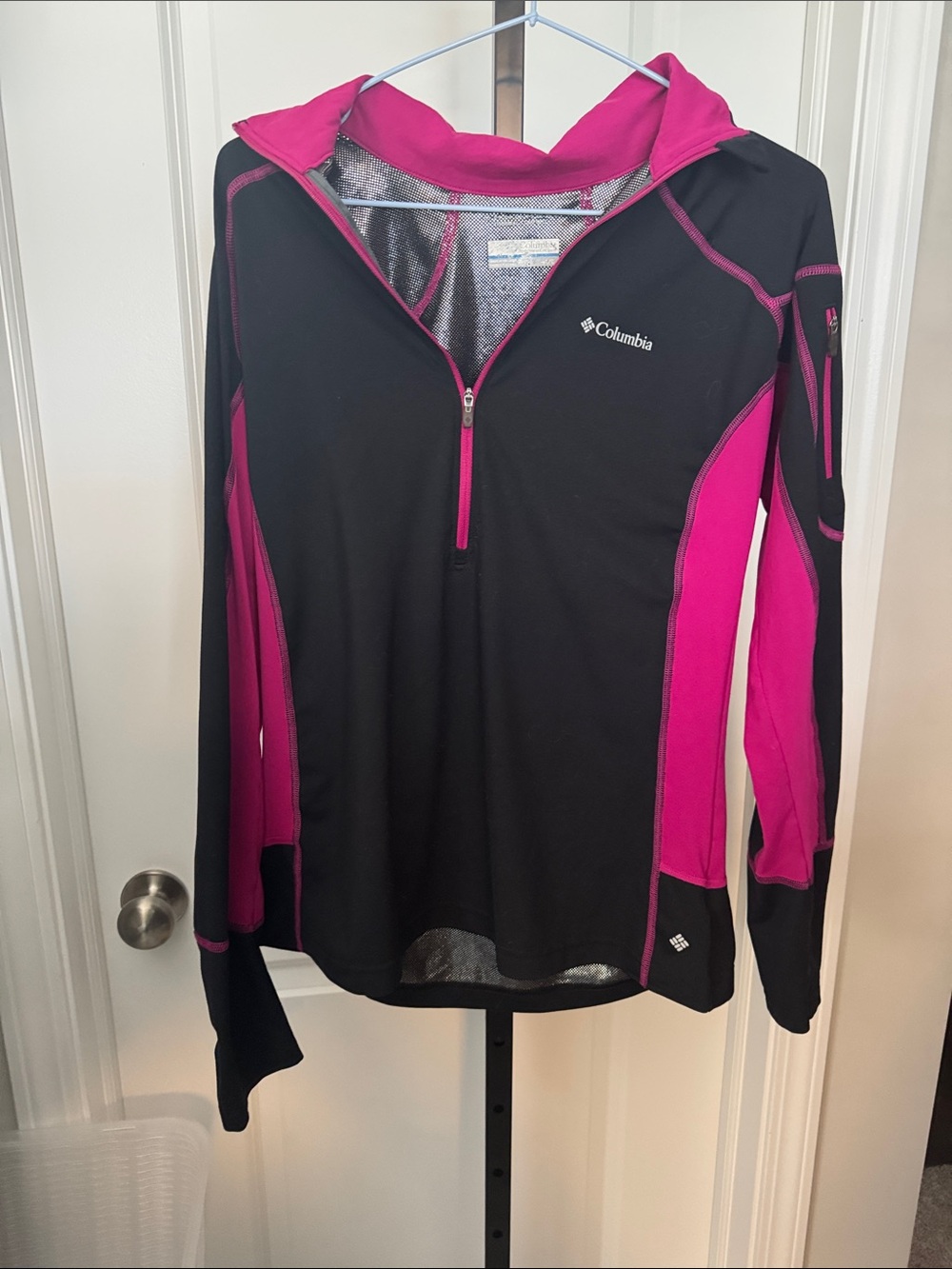 Columbia Black & Fuchsia Hooded Half-Zip Pullover